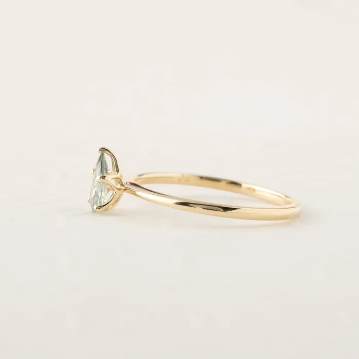 Sara Ring Unheated Green Teardrop Sapphire One of a kind Envero Jewelry Rings Sara Ring Unheated Green Teardrop Sapphire One of a kind Envero Jewelry Rings
