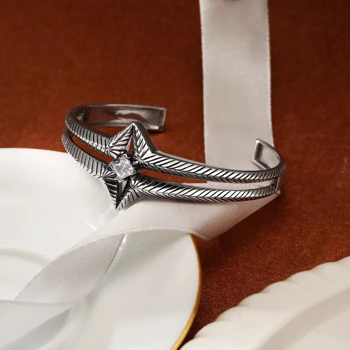 Bracelets Triangle Bracelet Falling star Collection Designed by Ida Eckhel Trendolla Jewelry
