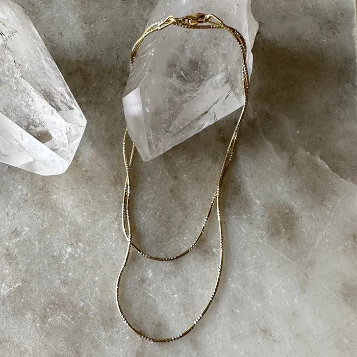 Robindira Unsworth Necklaces Shimmering Snake Chain Necklace