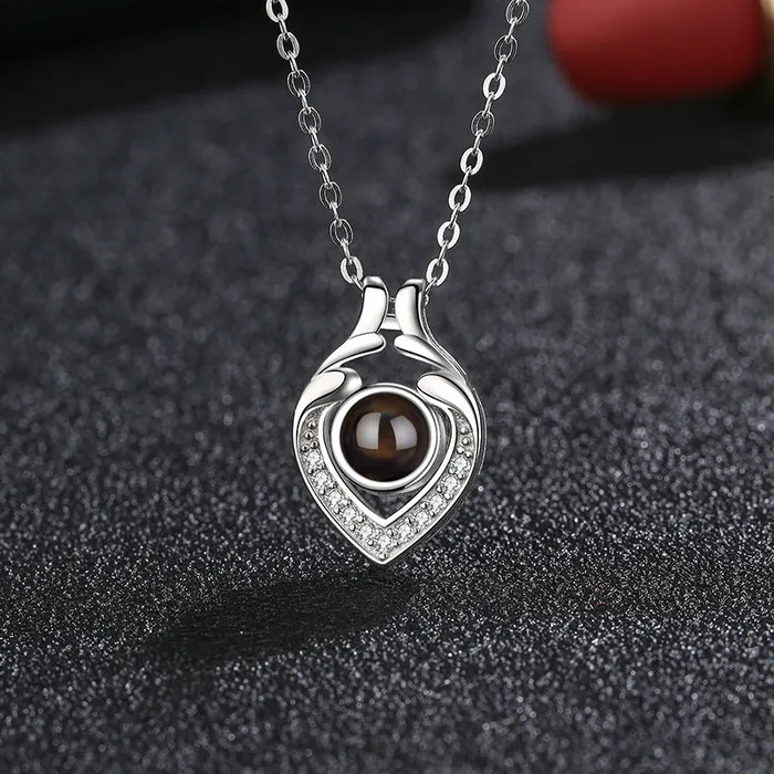 Trendolla Jewelry Supporting Hands Love Memory Projection Necklace Necklaces