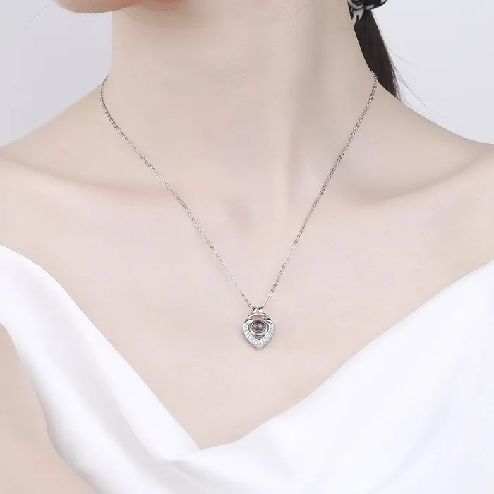 Trendolla Jewelry Supporting Hands Love Memory Projection Necklace Necklaces