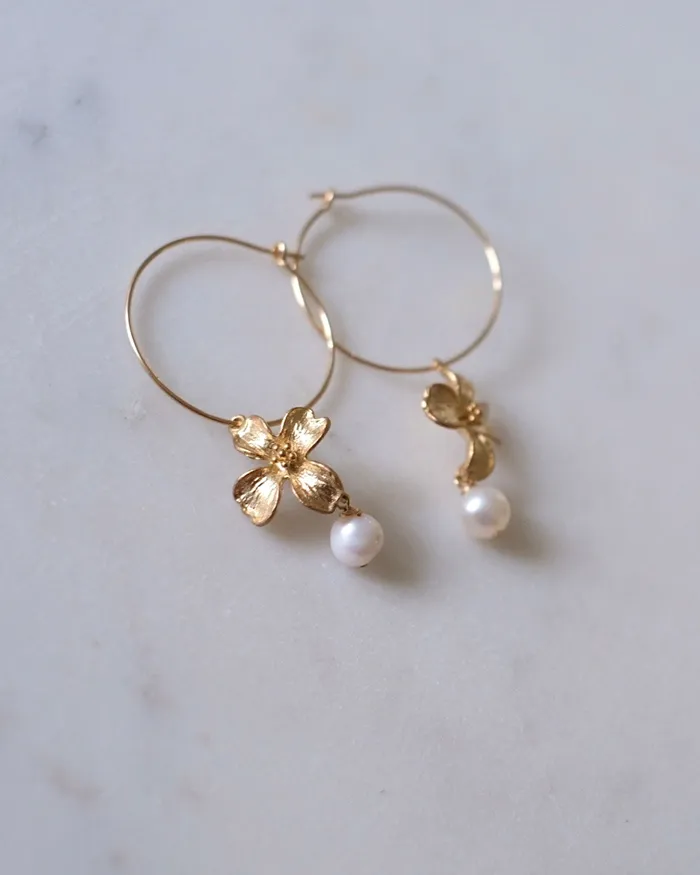 Earrings ERIJEWELRY Hanabira Floral Hoop Earrings