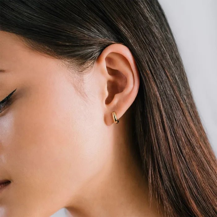 Gold Bea Huggie Hoop Earrings Lovers Tempo Earrings